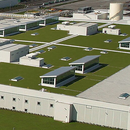 Aerial view of the Ford Truck Plant's 10.4-acre green roof, recognized as the world's largest living roof in 2004.