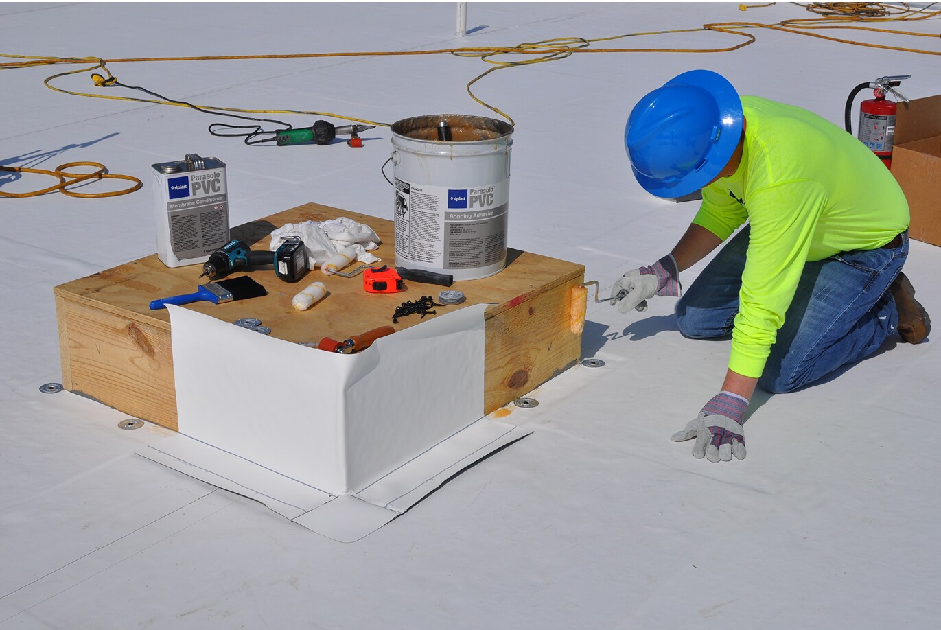 Drawing of a single-ply roof detail for a PVC, KEE, or TPO system, demonstrating proper installation for high performance and durability.