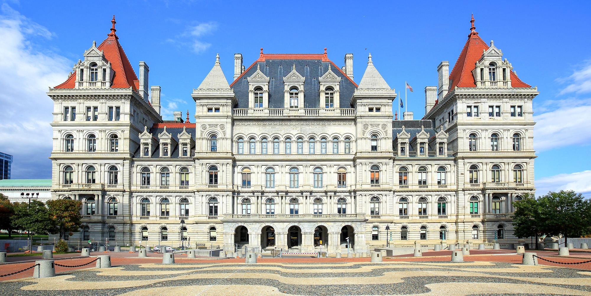 Front view of the New York State Capitol Building with Siplast roof