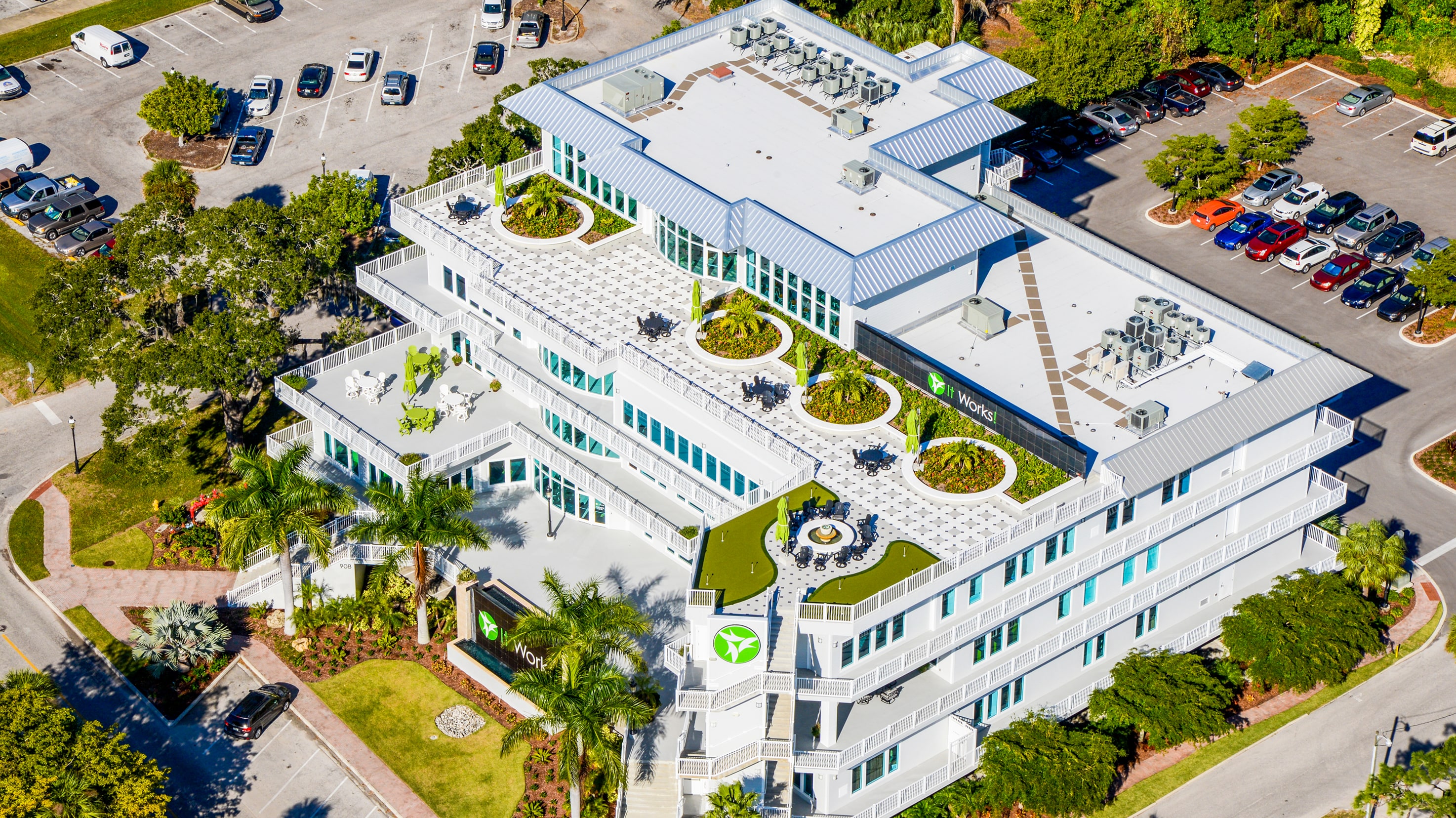 ParaGREEN vegetated roofing solutions, including extensive, semi-intensive, and modular system options.